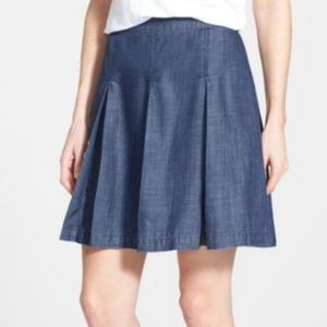 Vintage Halogen Size 2 Denim Pleated Mini Skirt